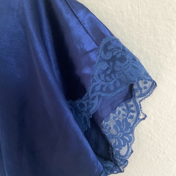 Vintage Victoria’s Secret Night Shirt - Picture 3 of 4